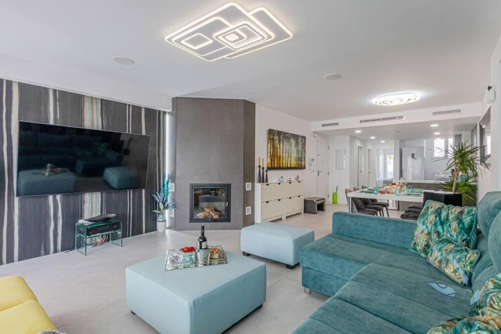 Puerto Marina Luxury 2Bdr Apartment With Sea View Benalmadena Bagian luar foto